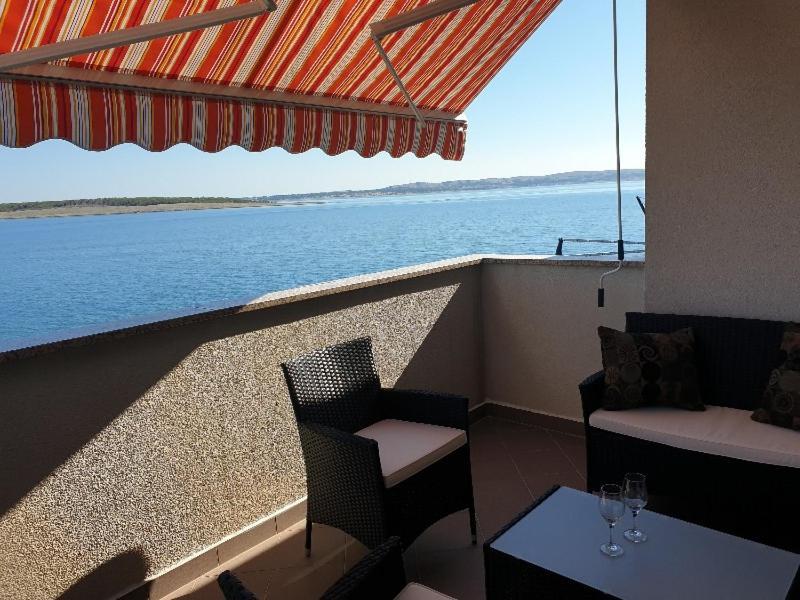 Summertime Apartmani Povljana Zewnętrze zdjęcie