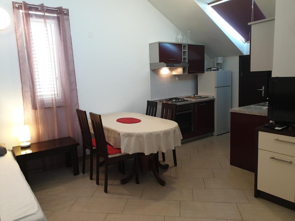 Summertime Apartmani Povljana Zewnętrze zdjęcie