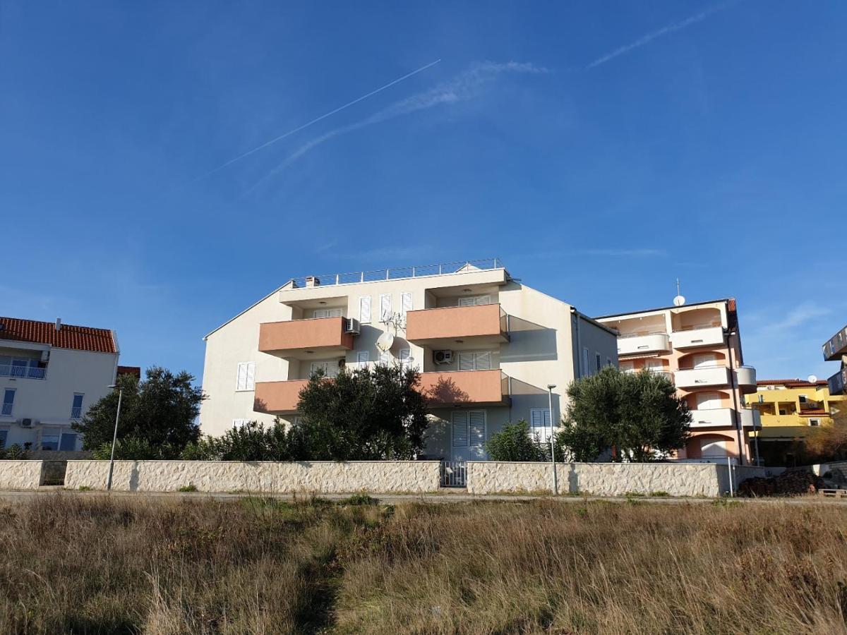 Summertime Apartmani Povljana Zewnętrze zdjęcie