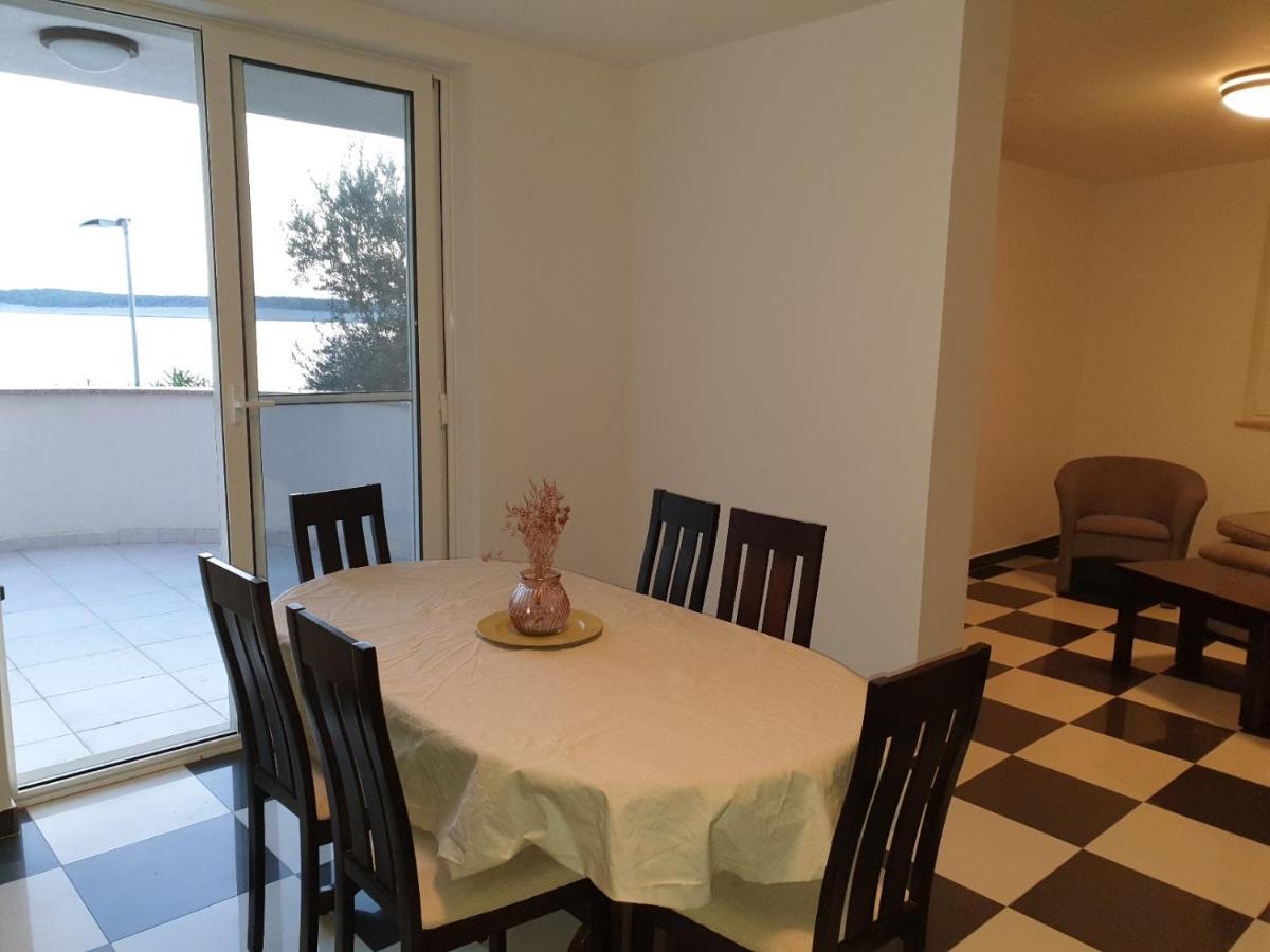 Summertime Apartmani Povljana Zewnętrze zdjęcie